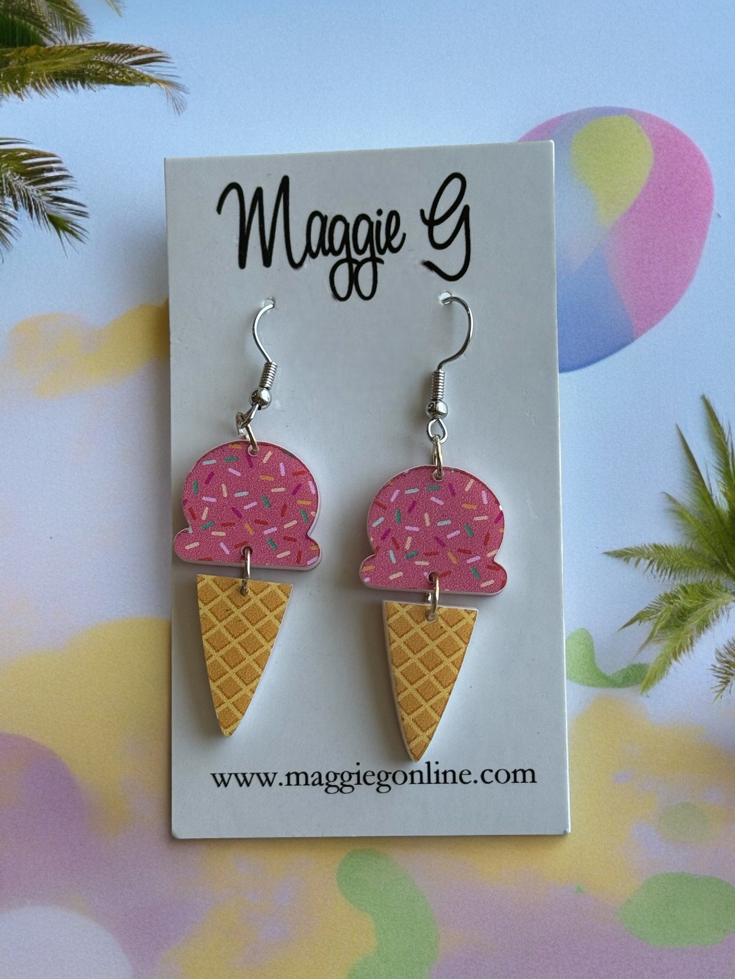 Ice cream cone earring strawberry