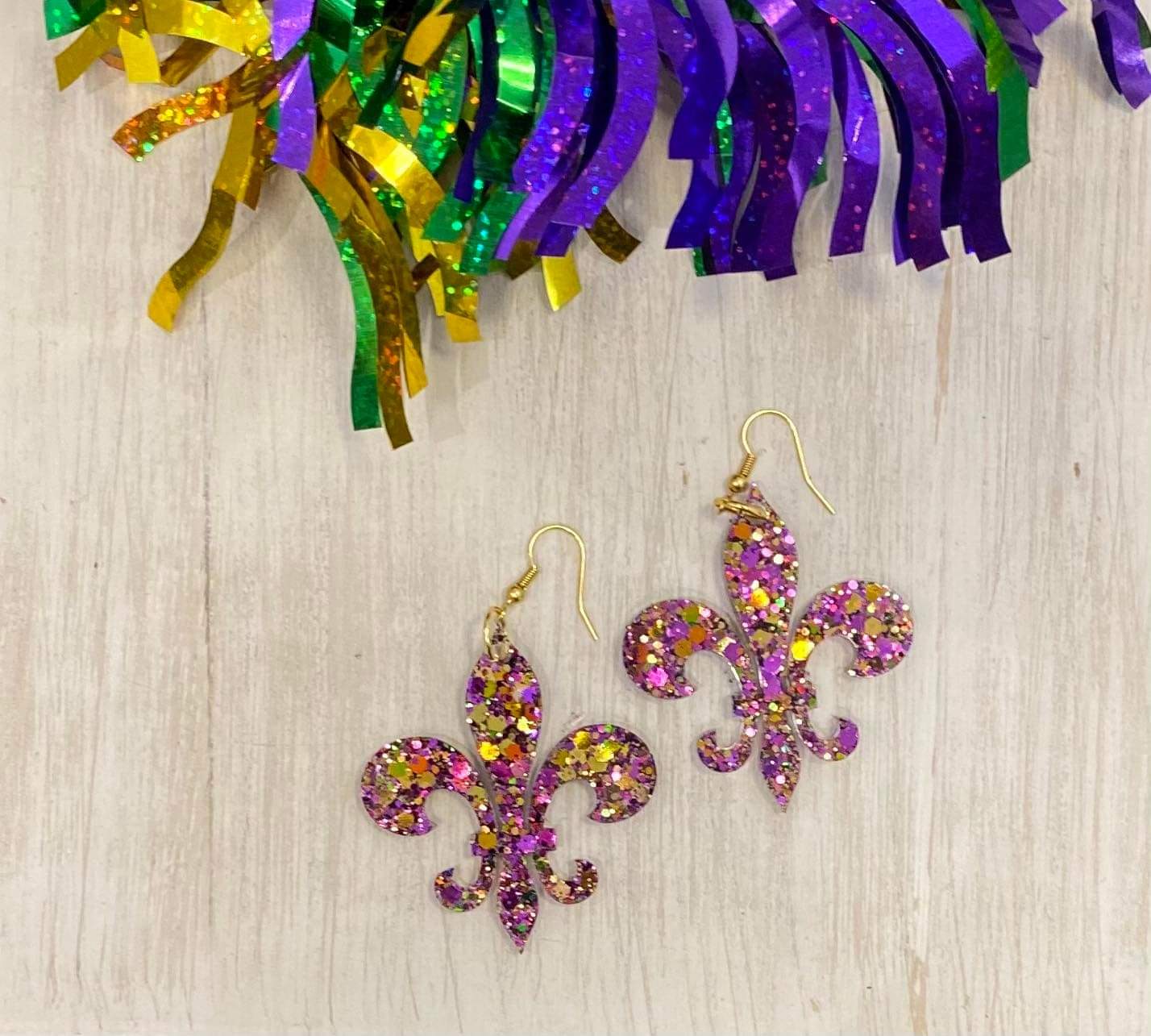 Fleur de Lis / Handmade resin and glitter  earrings